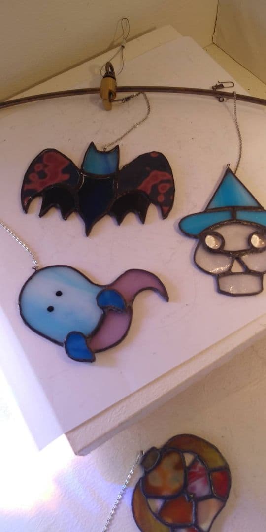 ハロウィンに　ステンドグラス　モビール(コウモリ、おばけ、黒猫)