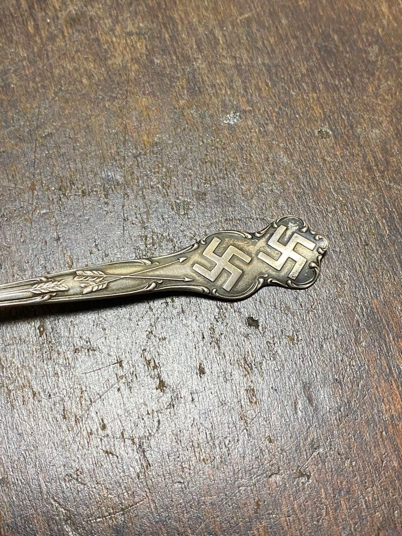 20'30s'アンティークスワスティカ装飾ハンドルのシルバースプーン