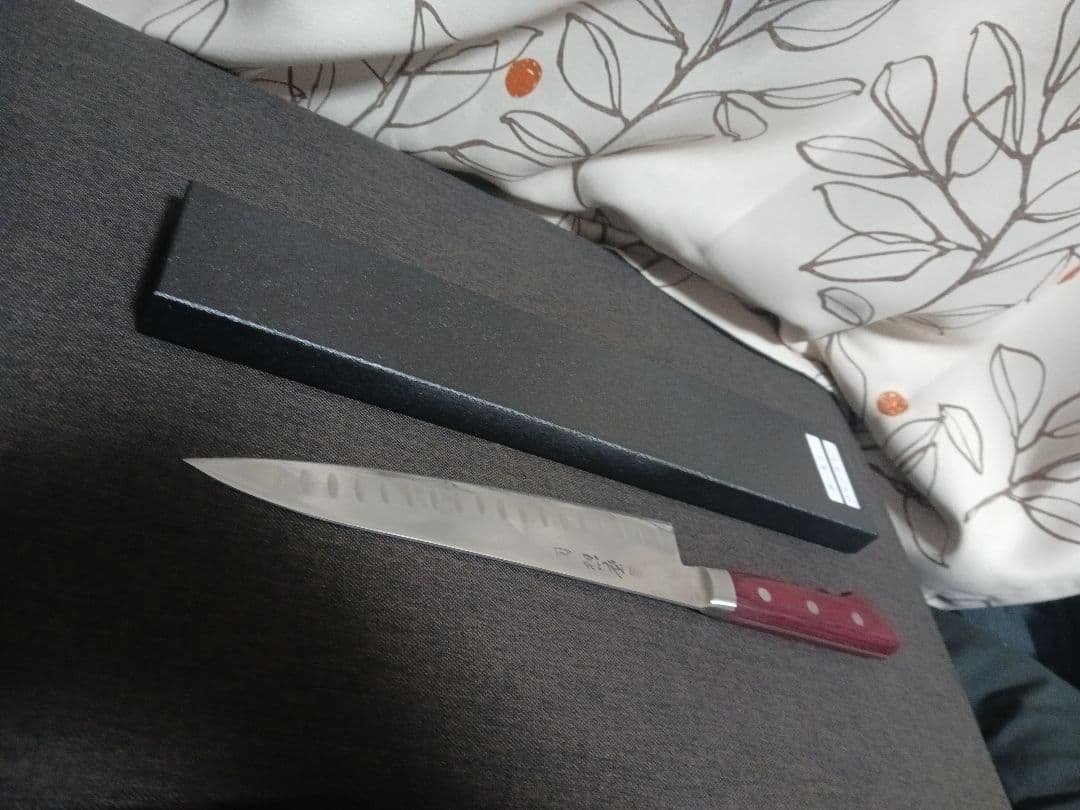 鍛造本焼　大幅値引中　牛刀 210mm 　強化圧縮赤合板柄