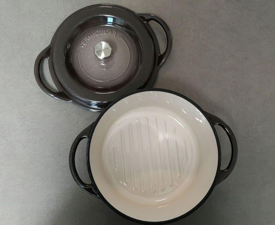 入手困難！【新品★レシピブック付】バーミキュラ　オーブンポットラウンド18cm