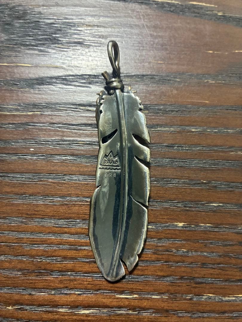 SAAD サード ハート フェザー