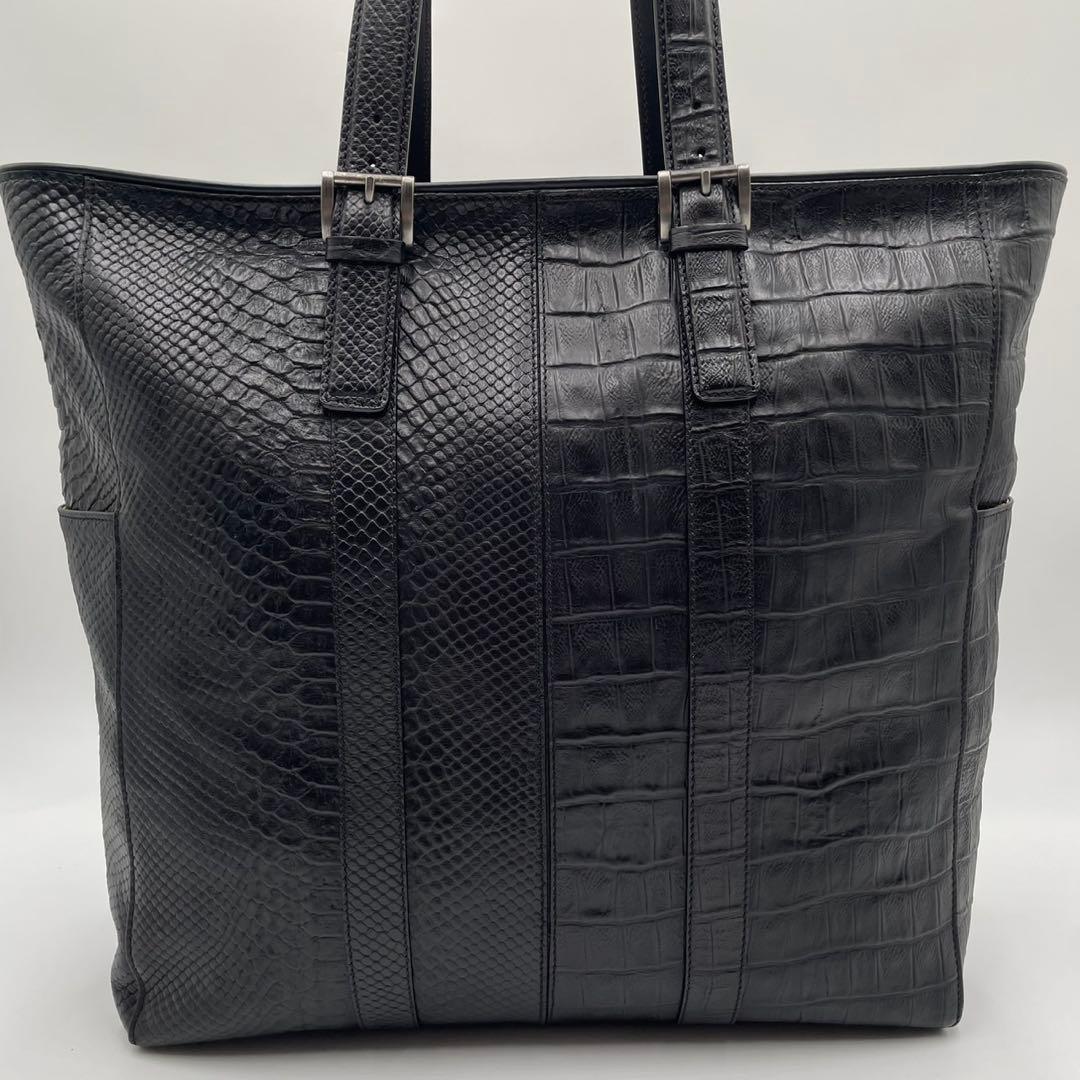 【極美品】 ジョルジオアルマーニ 銀座タワー トートバッグ 型押し レザー 黒