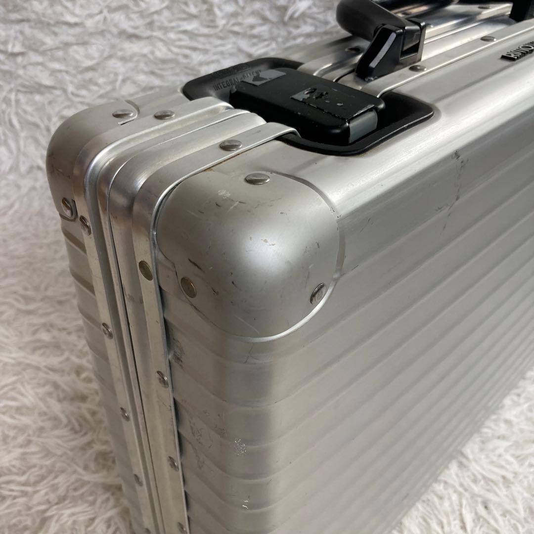 RIMOWA リモワ キャリーケース アタッシュケース 鍵付き シルバー