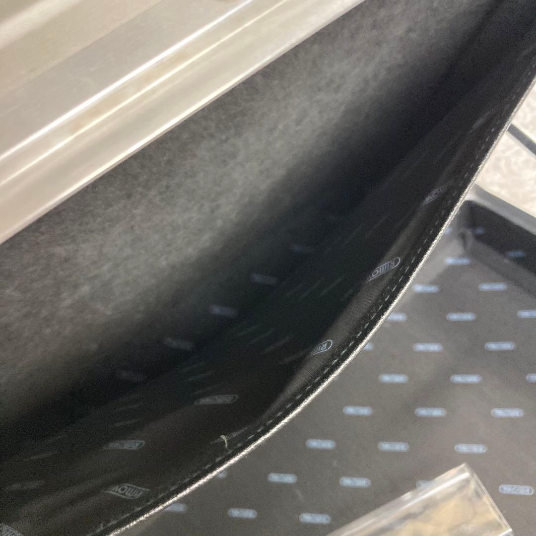 RIMOWA リモワ キャリーケース アタッシュケース 鍵付き シルバー