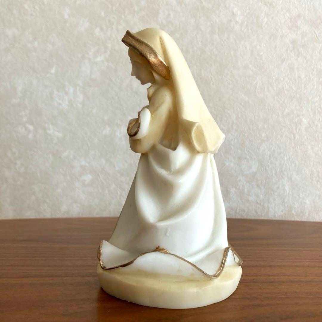 南フランスの聖母マリア像