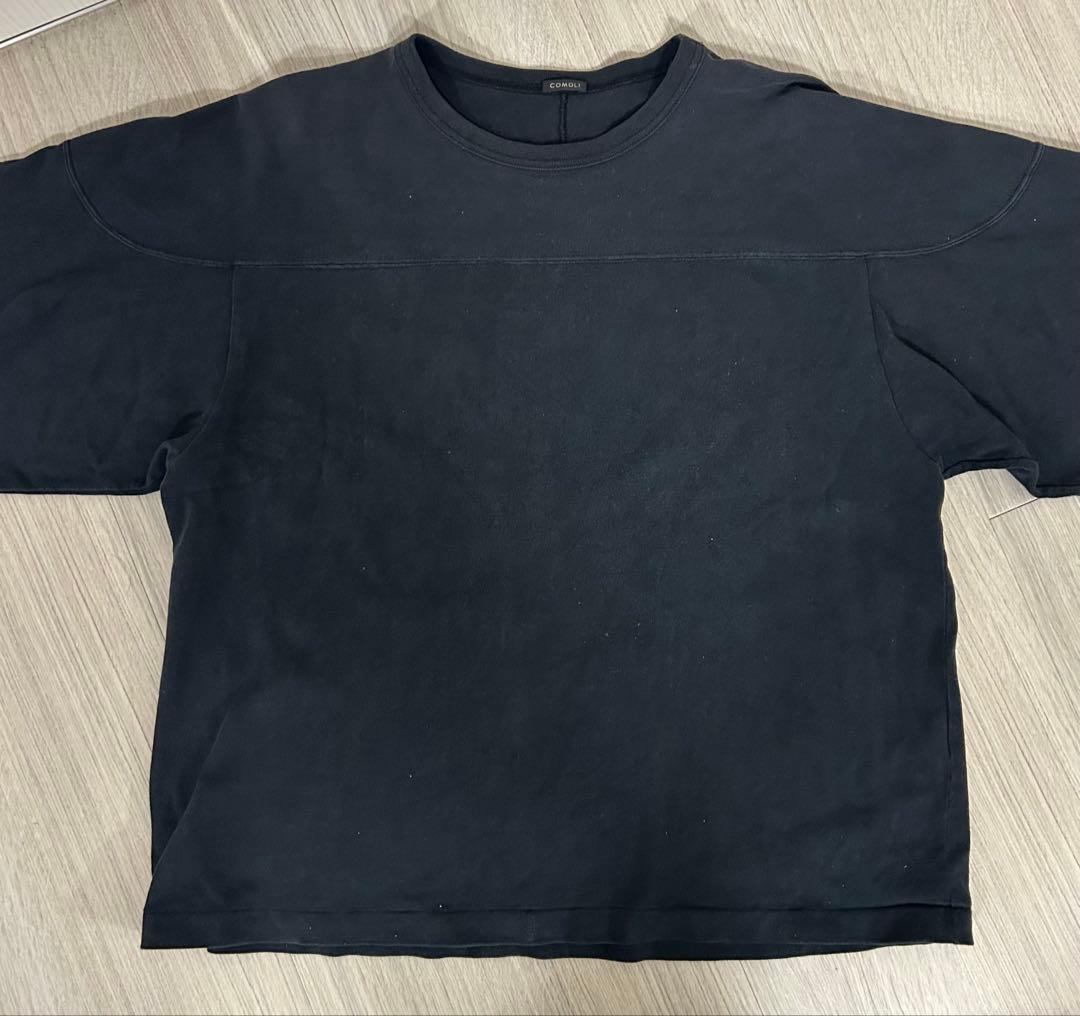 comoli フットボールTシャツ フェードブラック