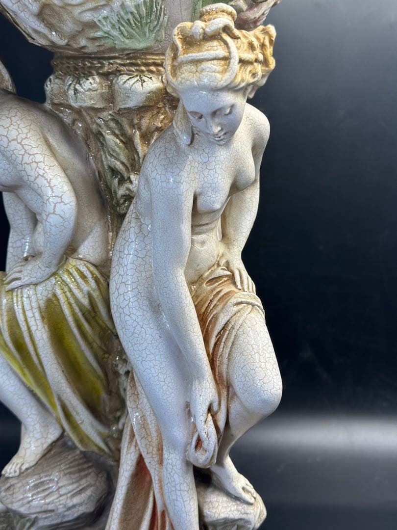 イタリア製 三人のヴィーナス像花台 彫像 ロマンチックな女神像 高さ51.5cm