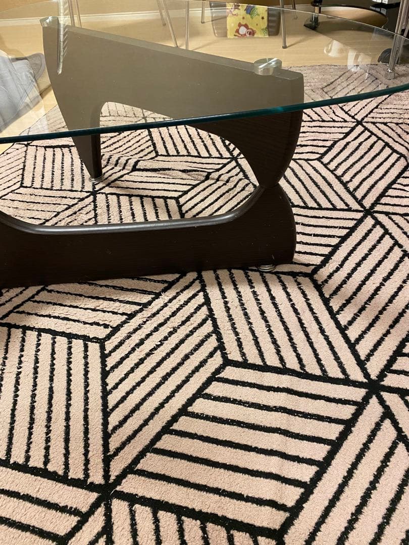 モダンガラステーブル