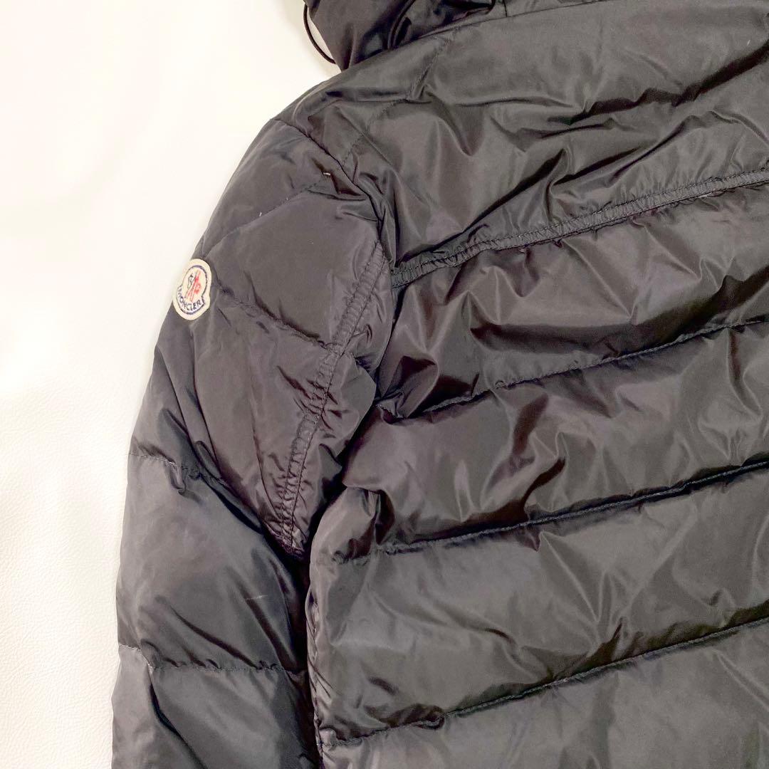 モンクレール　SERRE ダウンジャケット　フリル　フード付き　ドローコード