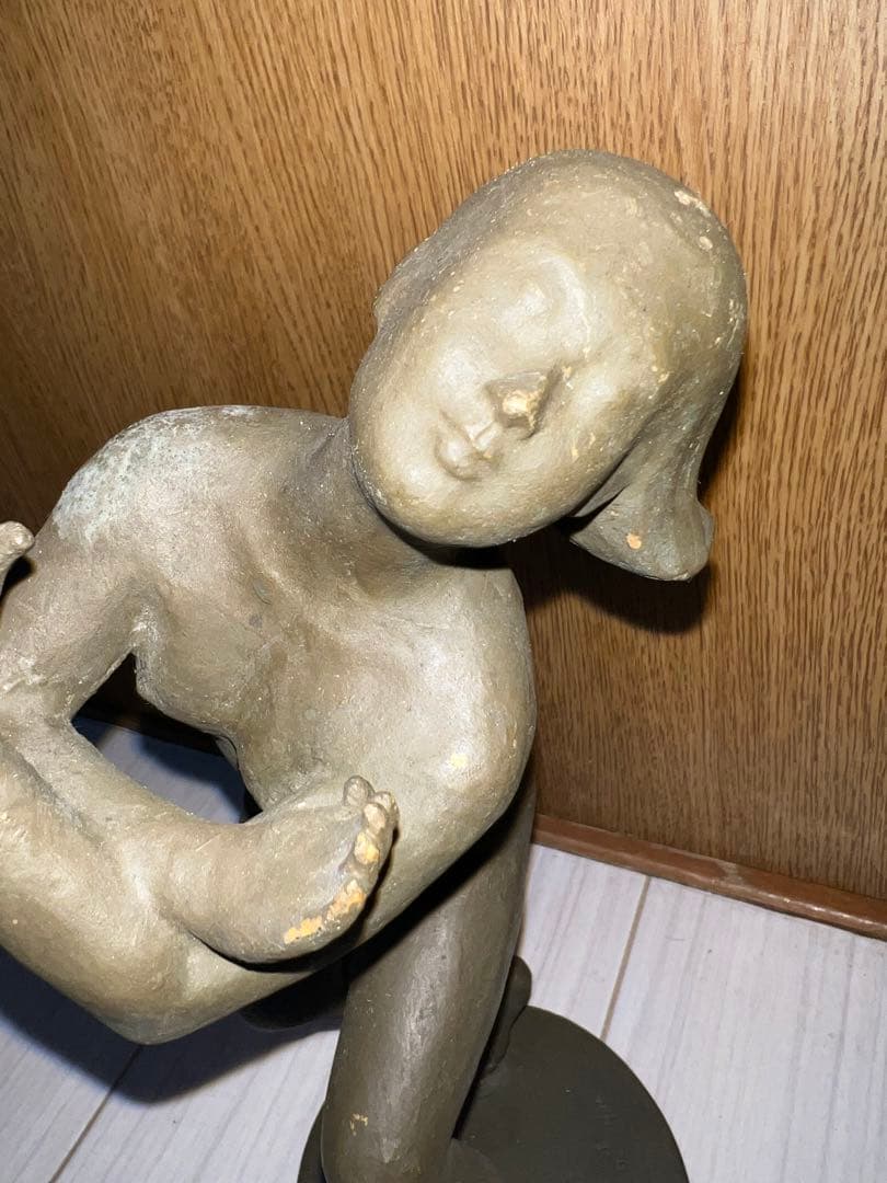 ブロンズ像　律動　館野弘青