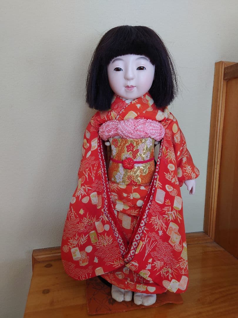 芳龍斎 上手　市松人形 昭和16年～20年 腕布交換済み 梨地 人形