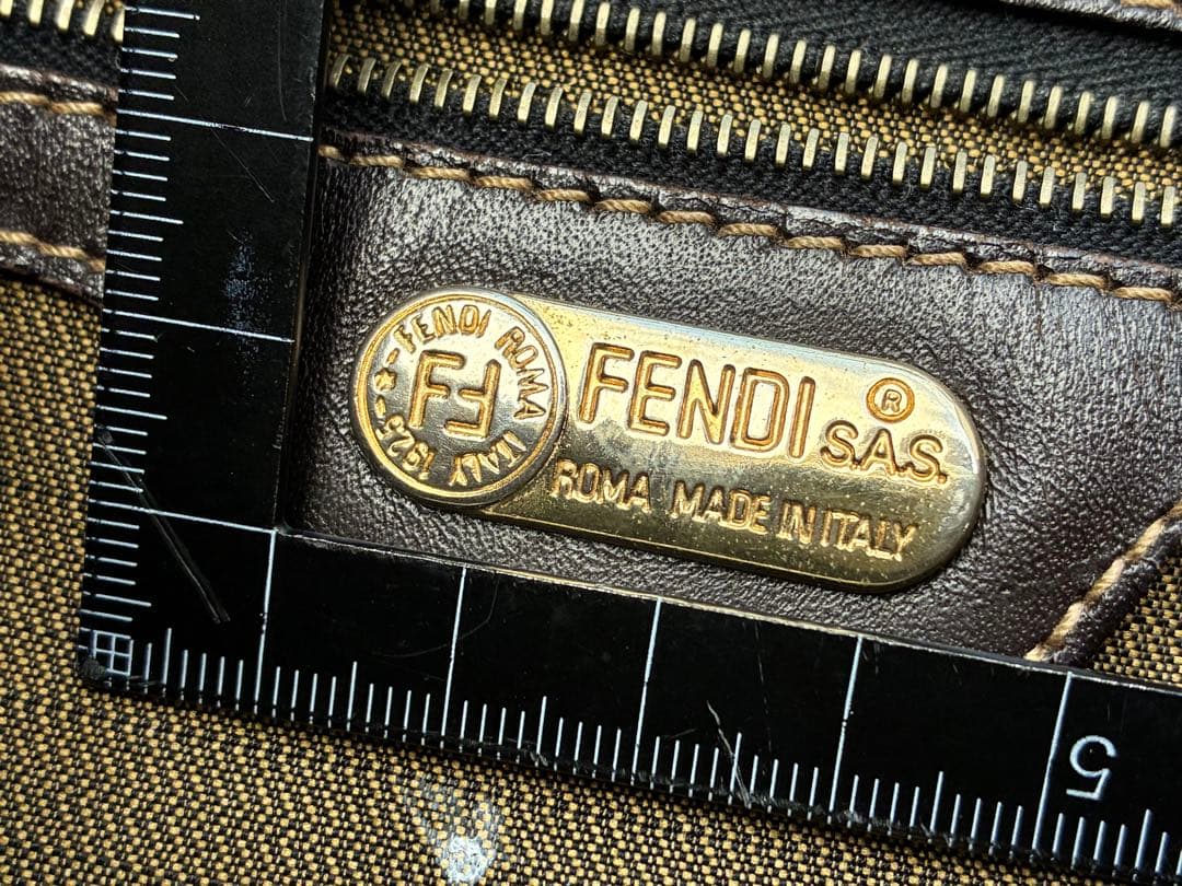 M*a様 ズッカ　トートバッグ　ロゴ　プレート　FENDI フェンディ ヴィンテ