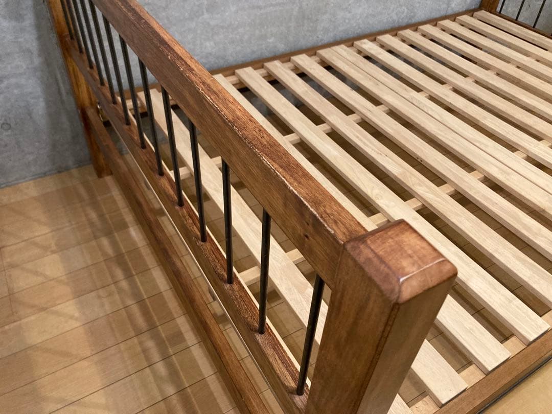 ACME Furniture ダブルベッドフレーム