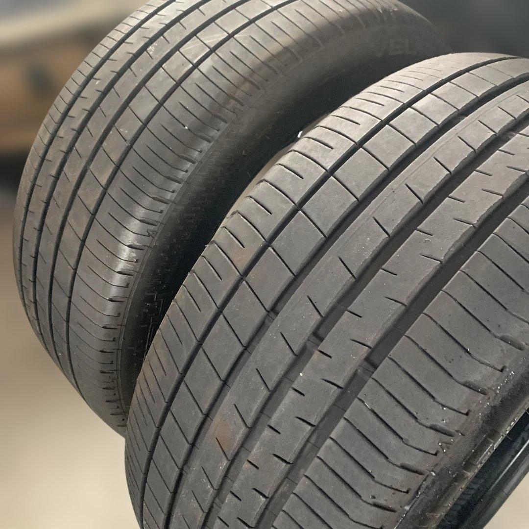 19インチタイヤ2本セット　ダンロップ　VEURO 245/45R19 中古品