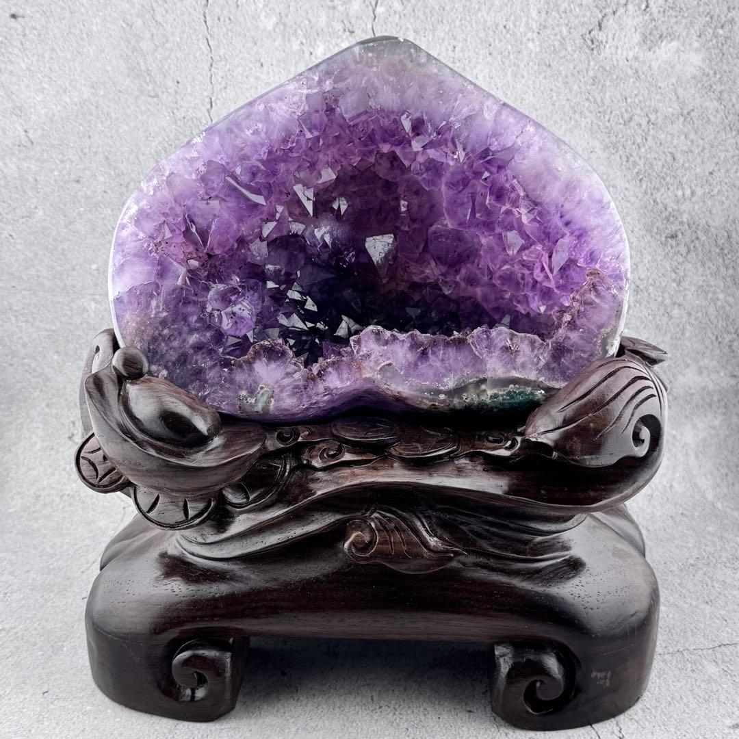 G-139ピンク紫色特大ハート型アメジストクラスター ドーム 原石 3.56kg