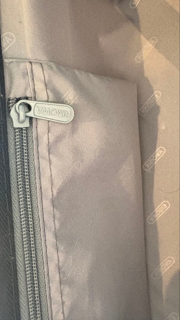 リモワ　サルサ　ブラック　キャリーケース　35L 2輪　機内持ち込み