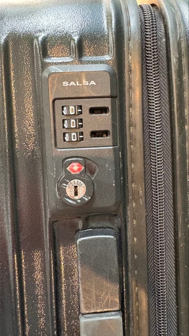 リモワ　サルサ　ブラック　キャリーケース　35L 2輪　機内持ち込み