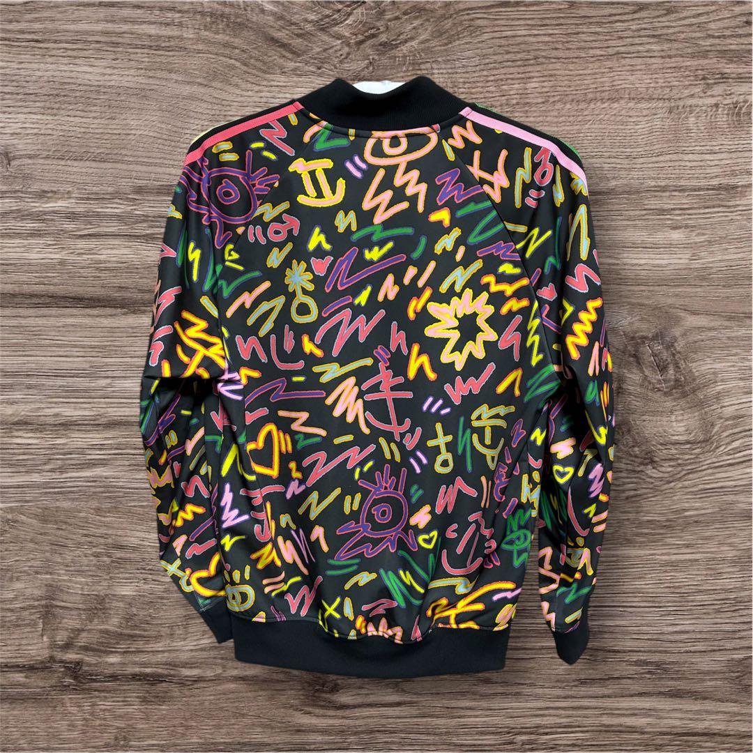 adidas LOVEUNITESTPカラフルジャージセットアップ