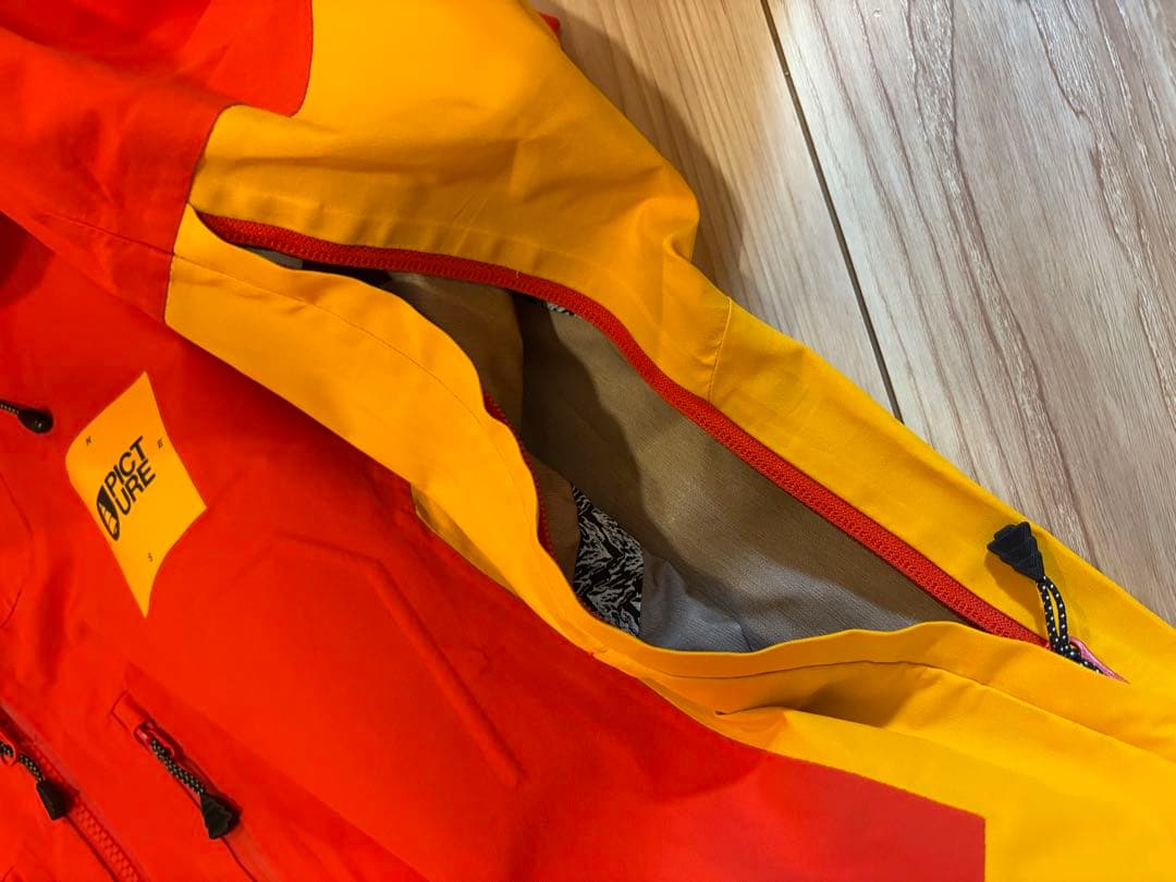 PICTURE スノーボードジャケット 赤/黄