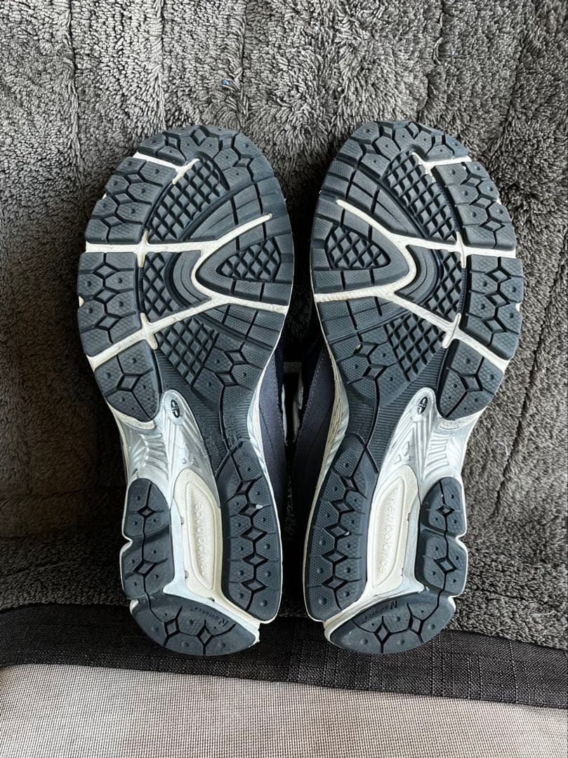 靴 NEW BALANCE M2002RSH