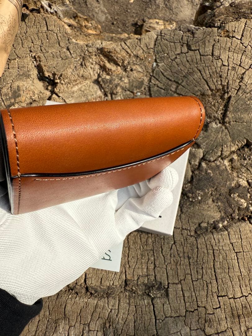 【未使用新品】ワイルドスワンズ　パーム　ノボナッパ×型押しサドル