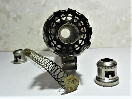 希少な「バネ押し上げ式蝋燭（ろうそく）ランプ」