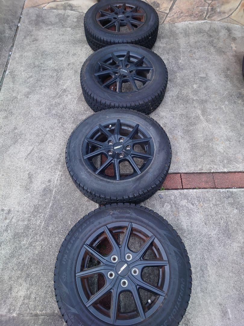 ノア　ヴォクシー　スタッドレスタイヤ　ホイール付き