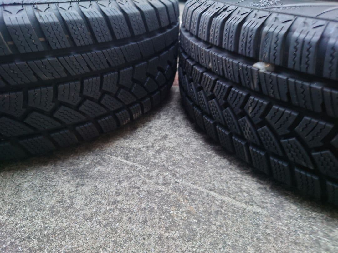 ノア　ヴォクシー　スタッドレスタイヤ　ホイール付き