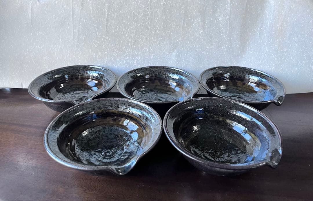 黒い陶器の小鉢、皿5枚ずつ 計10枚セット