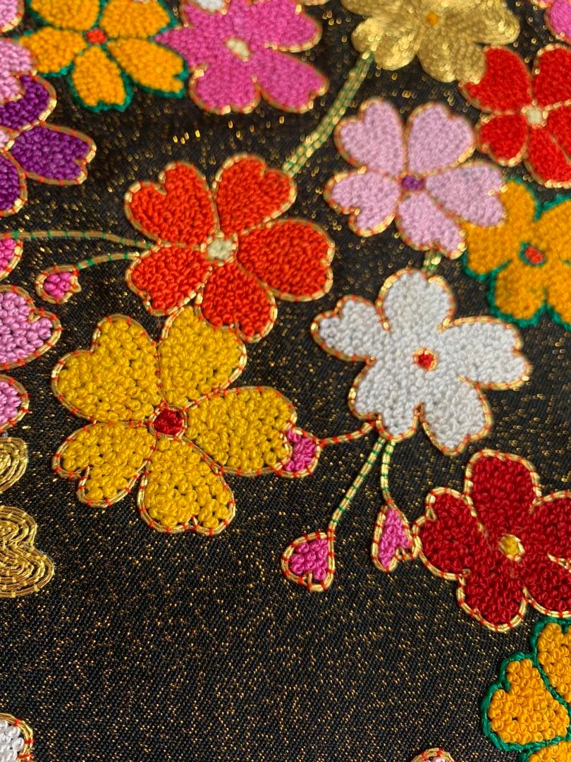 豪華絢爛 総手刺繍　婚礼打ち掛け地
