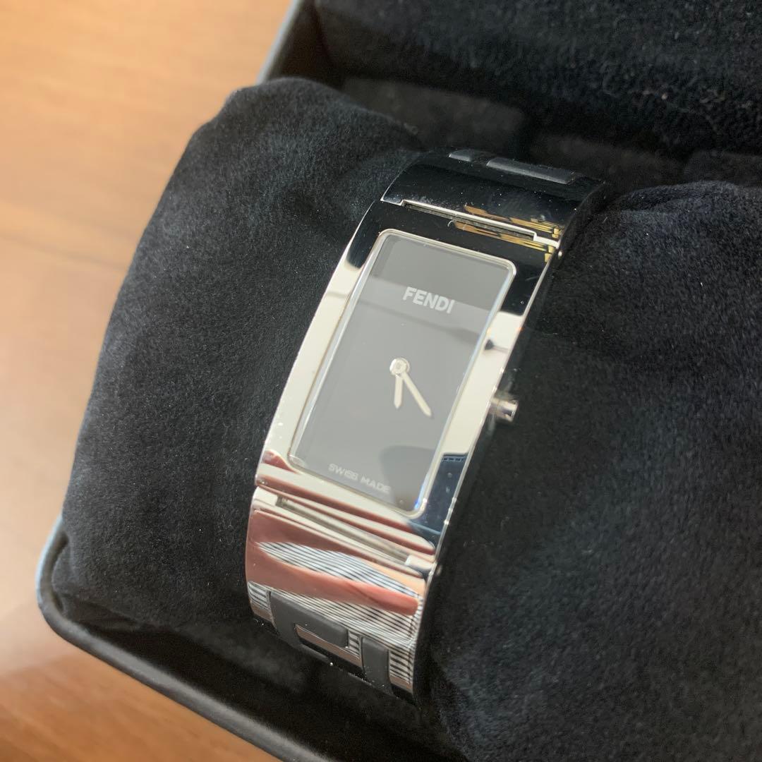 FENDI スイス製 3250L QZ バングルウォッチ