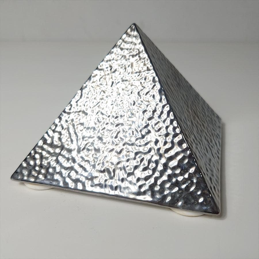 霊能者 櫻井喜美夫さん開発 プラチナコーティング セラミックピラミッド