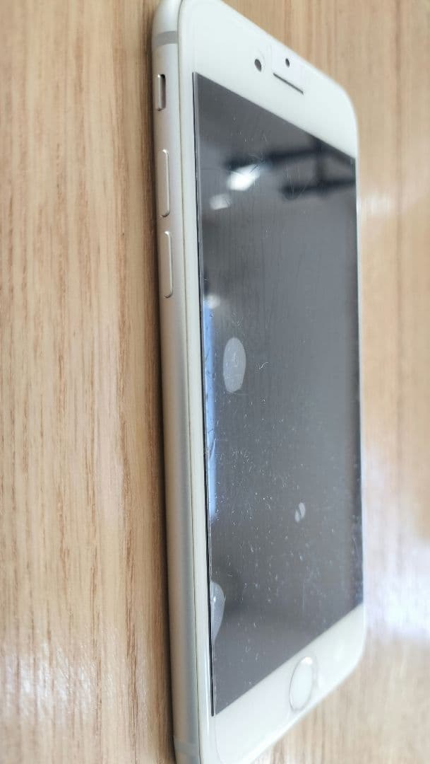 わ*ー様 iPhone8シルバー128GB SIMフリー 非純正バッテリー おま