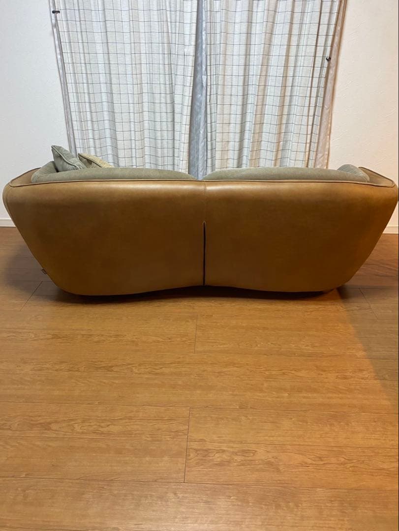 SALE 良品オピアム　3人掛け　限定仕様　スーパーレザーテックス　USED品
