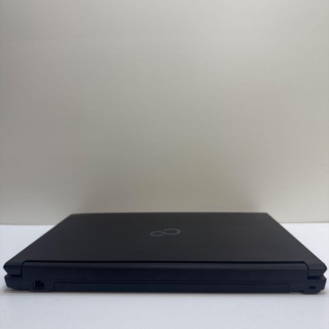 Fujitsu FUTRO A5511M /動作良好256GB