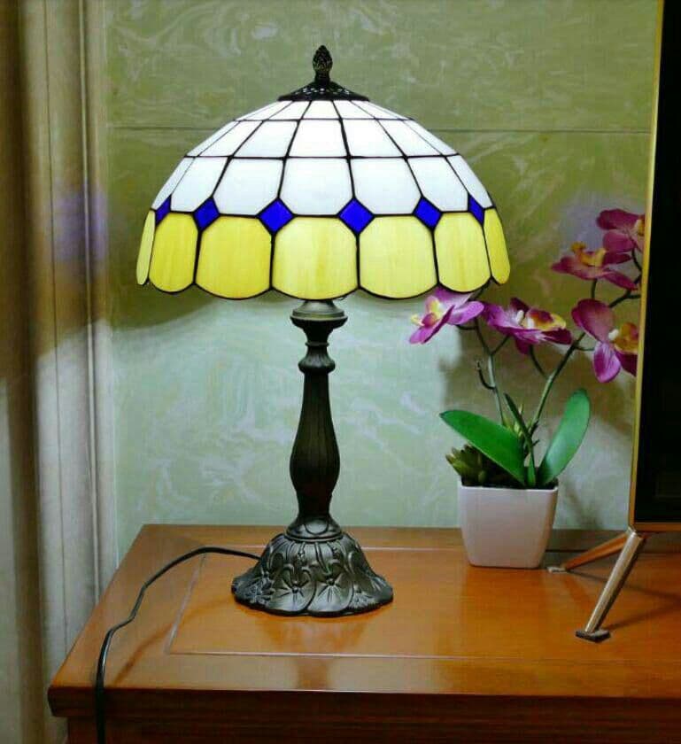 ヨーロピアンスタイルのガーデンベッドルームスタイリッシュなテーbw8