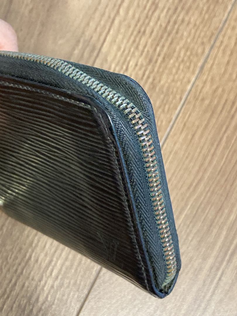 ルイヴィトン エピ ジッピーパース 小銭入れ ミニ財布 黒
