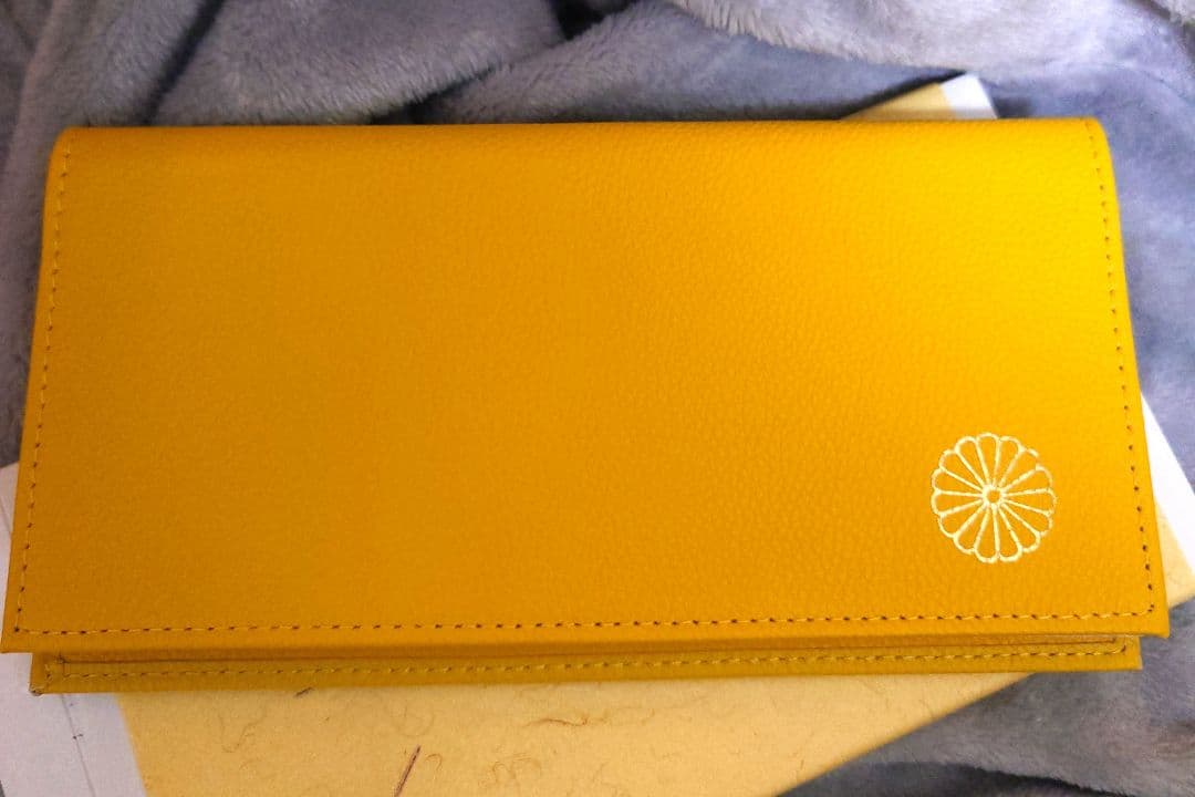 皇居財布　金運カラー　牛革　新品未使用
