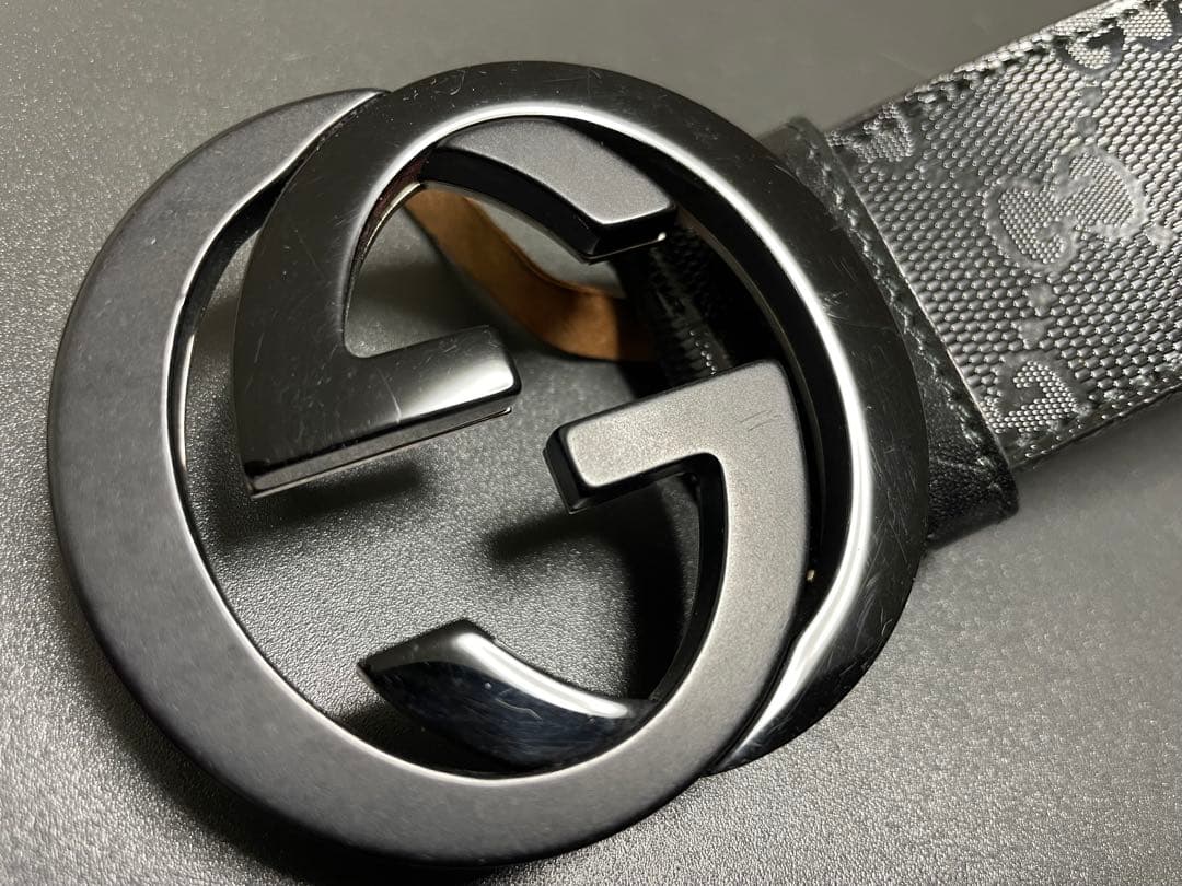 GUCCI ブラック レザーベルト GGパターン
