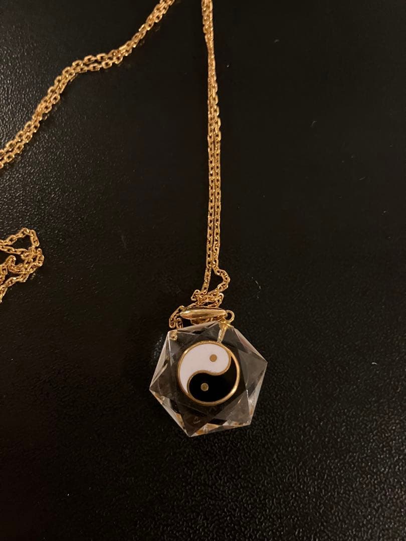 陰陽シンボル 六角形ペンダントネックレス