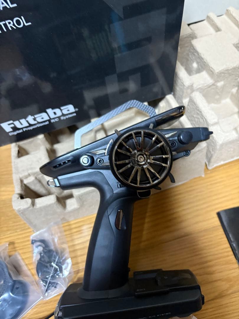 パト、Futaba T10PX 送信機のみオプション付き