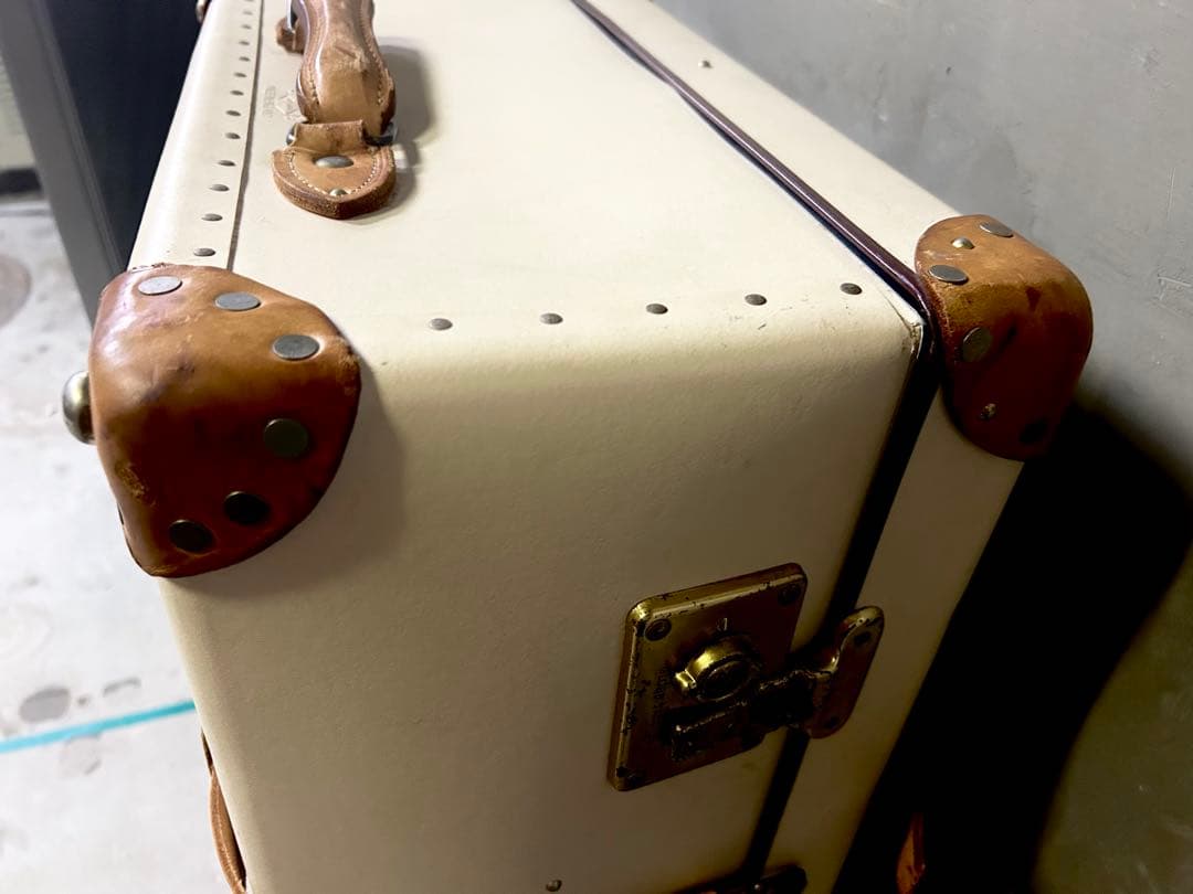 【定価45万円程】◆グローブトロッター人気のアイボリー/革バンド破れ