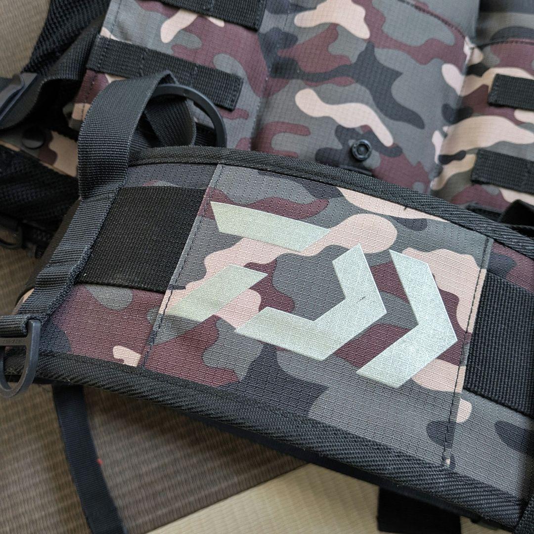 e*i様 ダイワ DF-6107 フィッシングベスト III 3 グリーンカモ