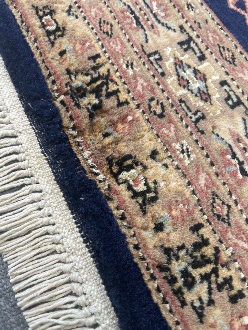 パキスタン手織り絨毯　 ウール　アクセントラグ 　size:113×76cm