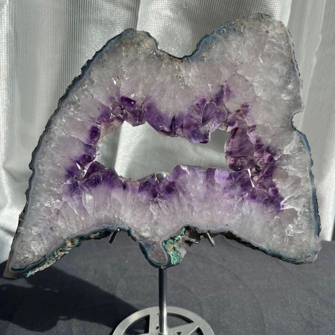 ブラジル産❣️天然石アメジストのプレート　置物　台座付きNO.020719
