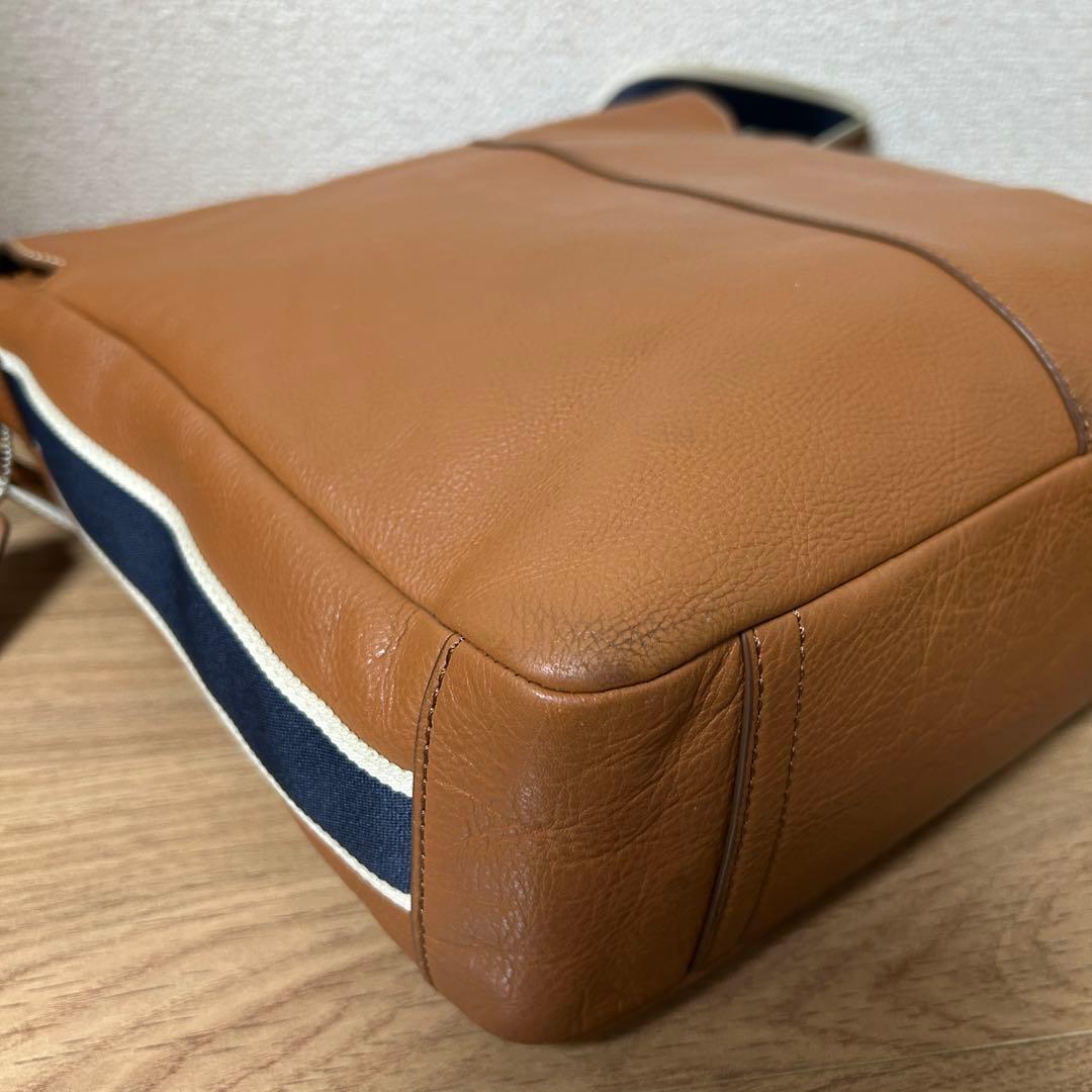 【美品】コーチ ショルダーバッグ ヘリテージ メッセンジャー ブラウン レザー