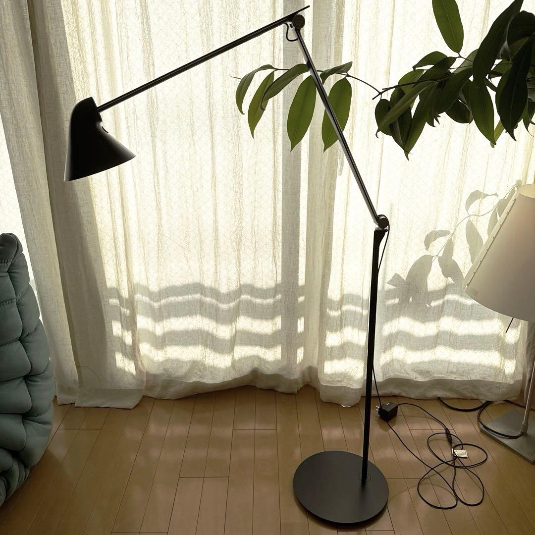 louis poulsen(ルイスポールセン) 「NJP Floor」ブラック