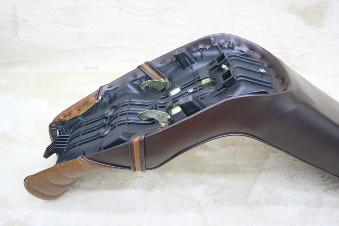 ジェイド250　茶６０センチ　三段シート　/ JADE MC23　ブラウン