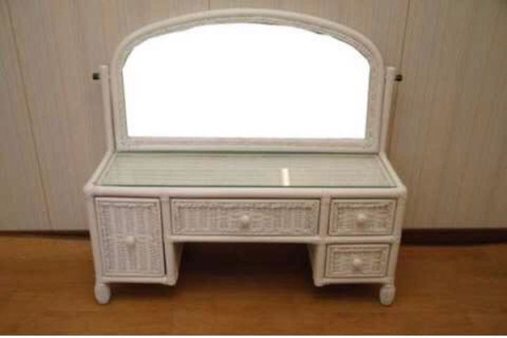 美品　ホワイトラタン　ドレッサー　化粧台　姫系家具　プリンセス