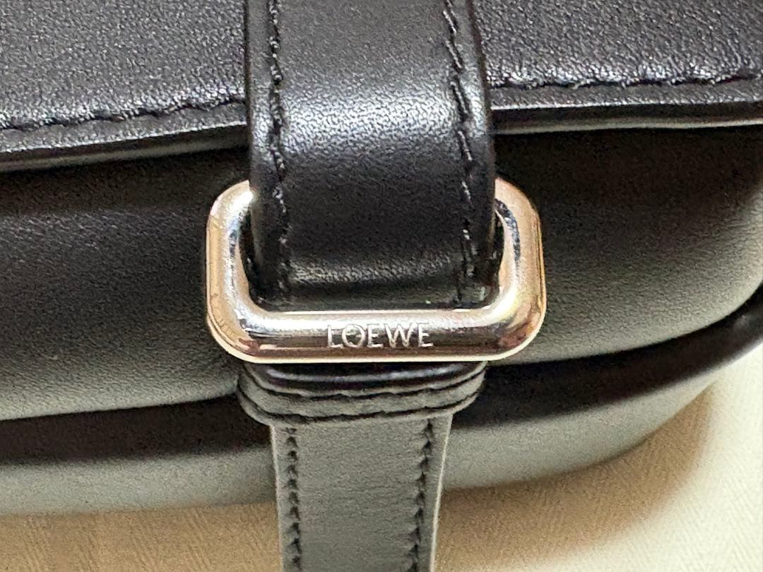 ロエベ　ミリタリーメッセンジャーバッグ